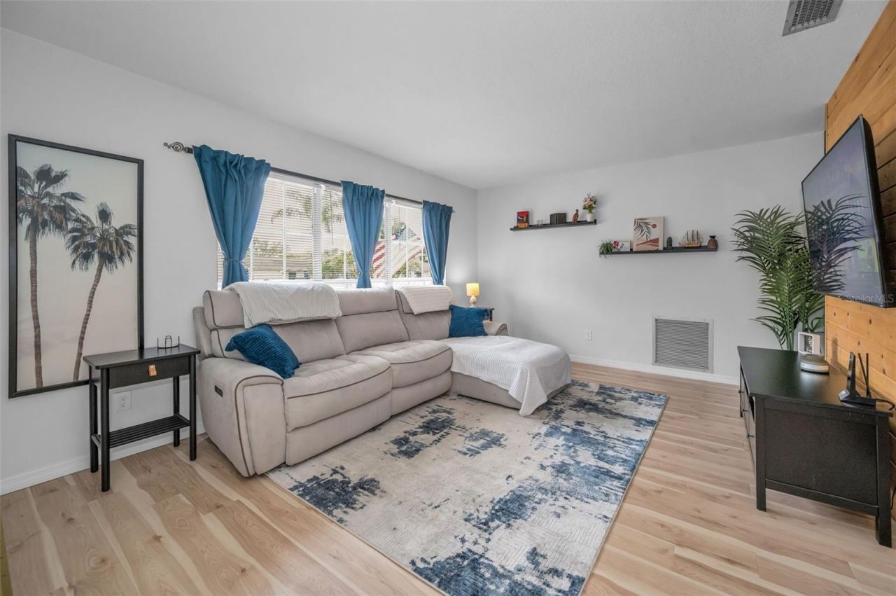 613 Valley Hill Drive, Brandon, FL 33510 Photo