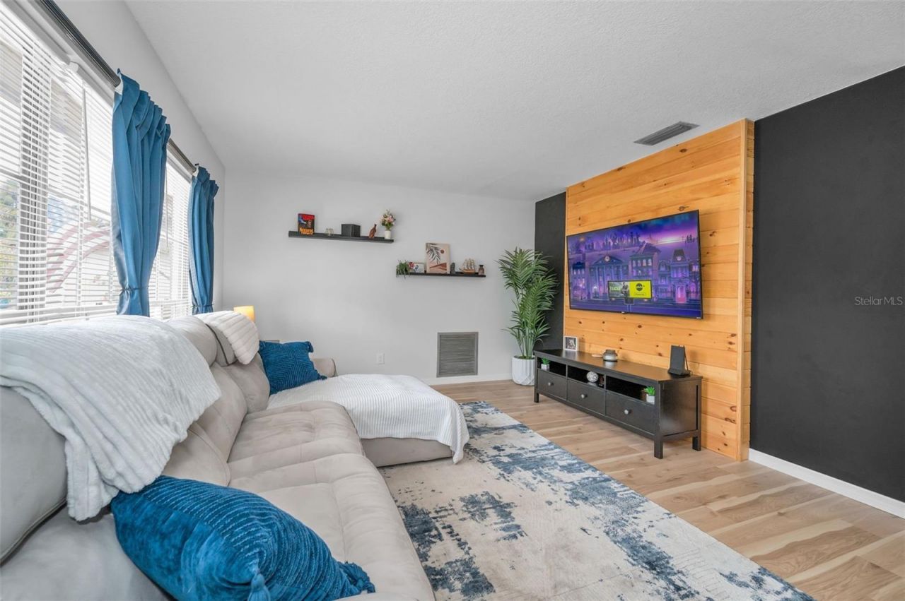 613 Valley Hill Drive, Brandon, FL 33510 Photo