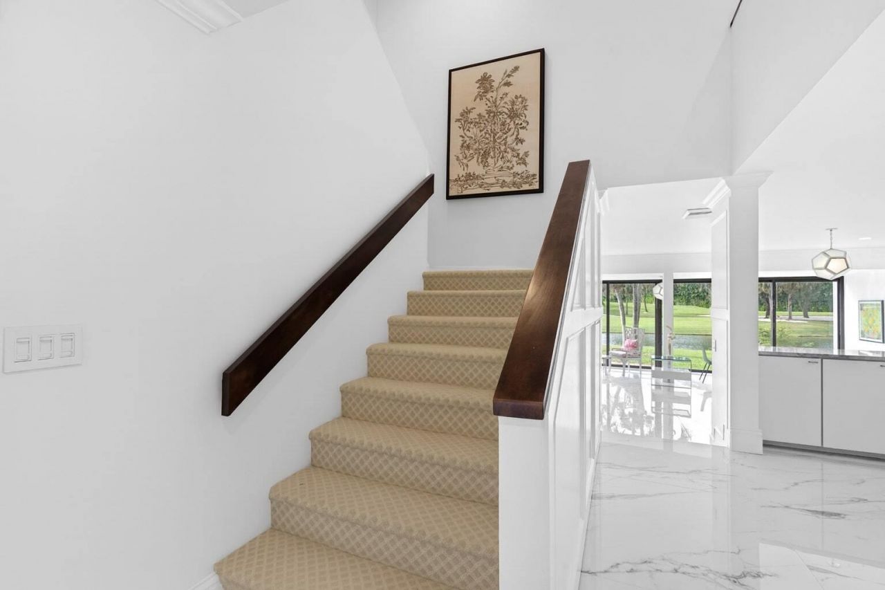 2435 Presidential Way, Unit H, West Palm Beach, FL 33401 Photo