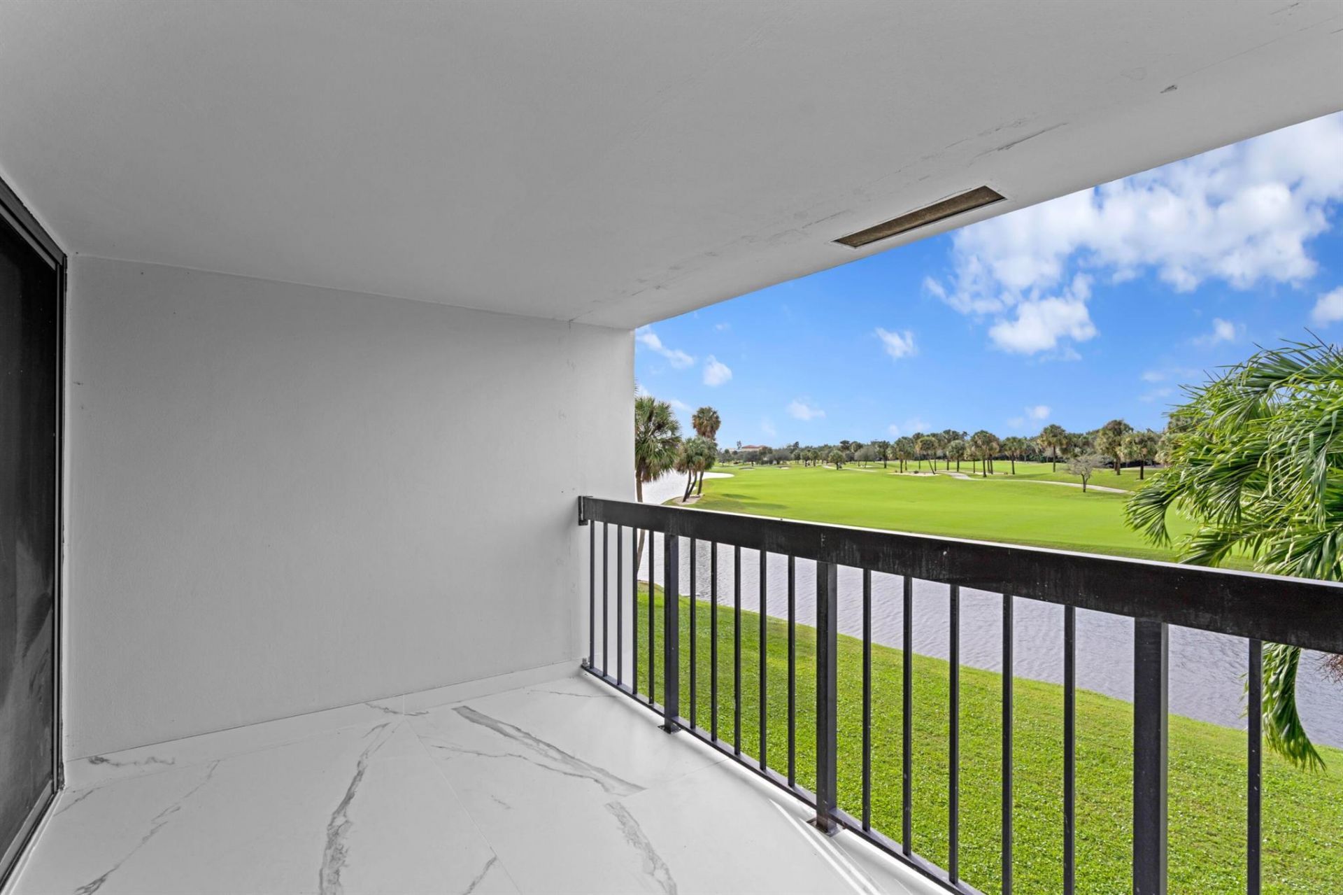 2435 Presidential Way, Unit H, West Palm Beach, FL 33401 Photo