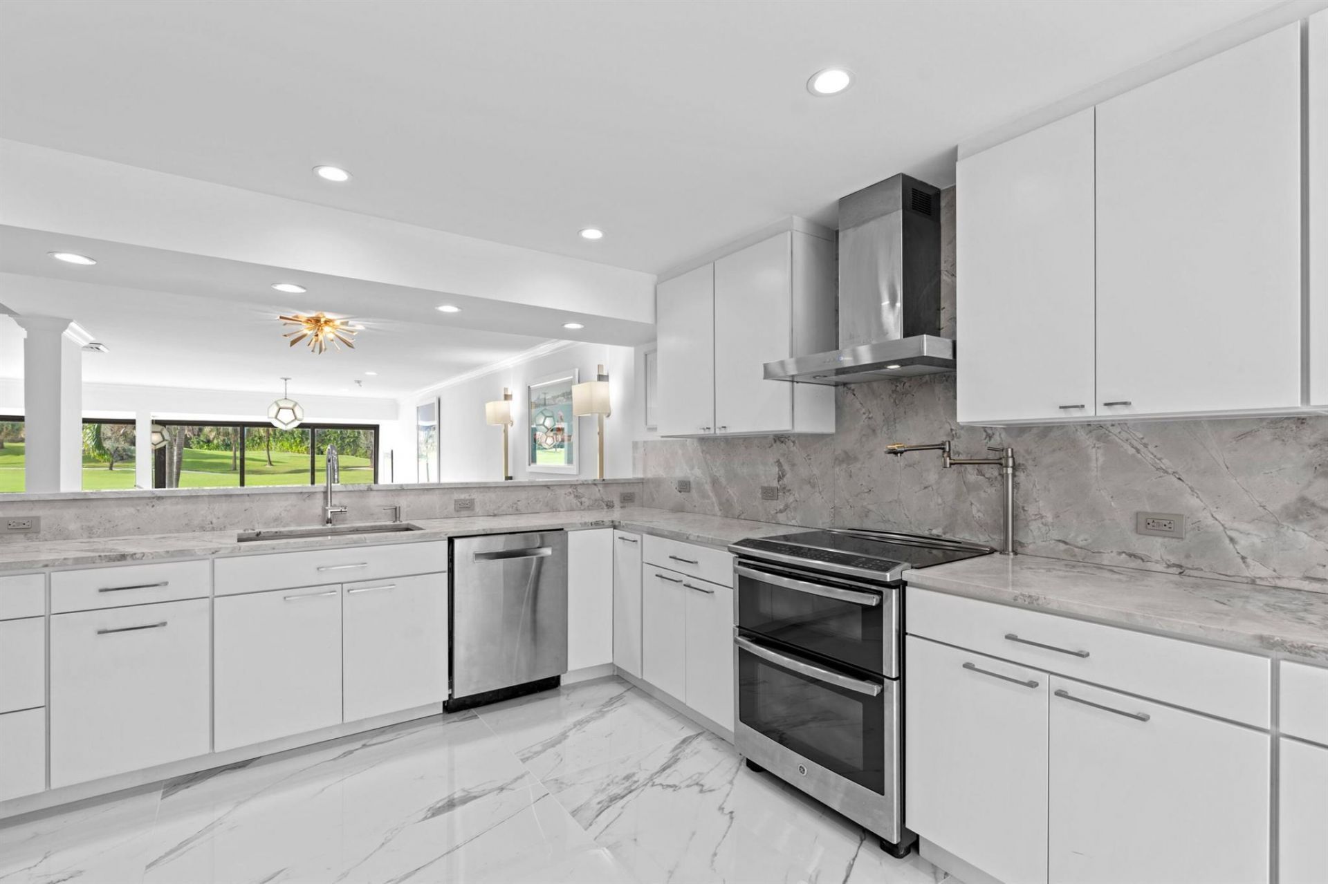 2435 Presidential Way, Unit H, West Palm Beach, FL 33401 Photo