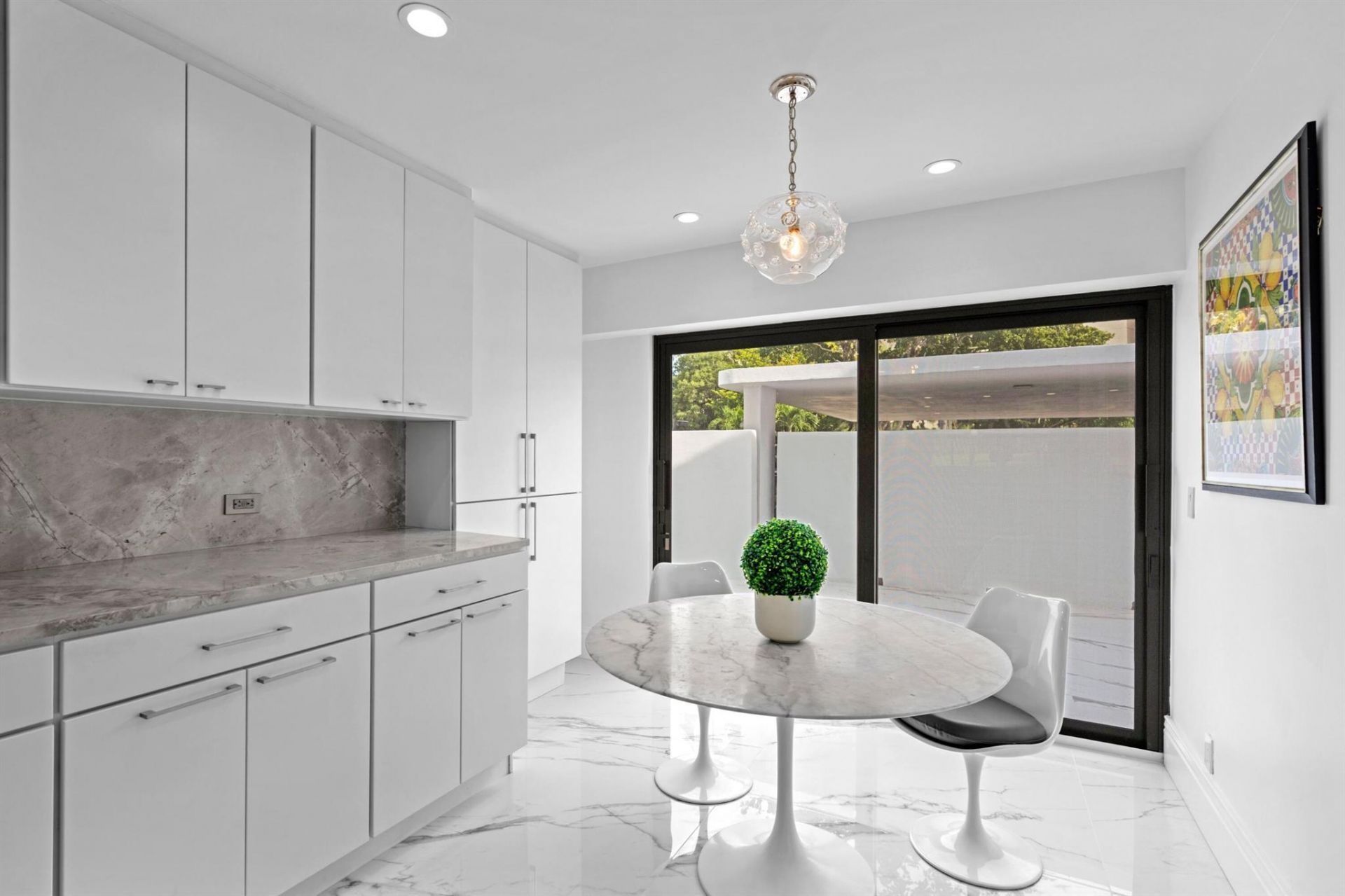 2435 Presidential Way, Unit H, West Palm Beach, FL 33401 Photo