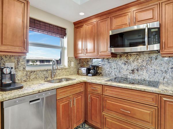 806 SE 7th Street, Unit 403, Deerfield Beach, FL 33441