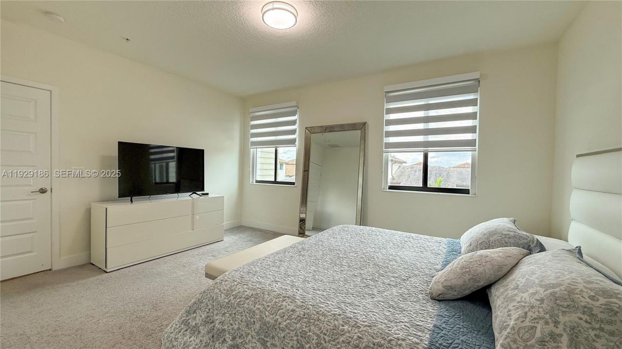 4654 NW 84th Ave, Doral, FL 33166 Photo