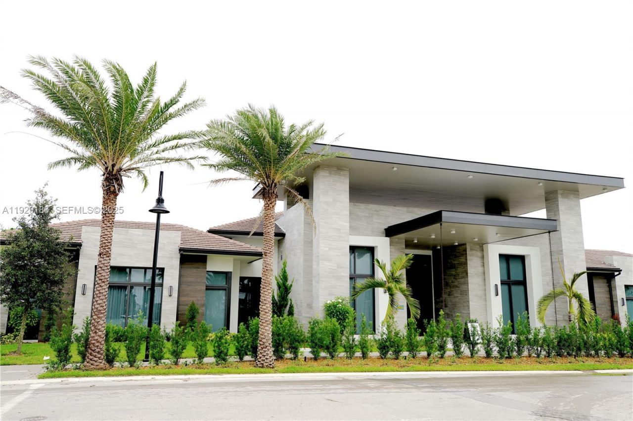 4654 NW 84th Ave, Doral, FL 33166 Photo