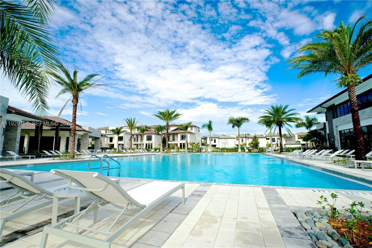 4654 NW 84th Ave, Doral, FL 33166 Photo