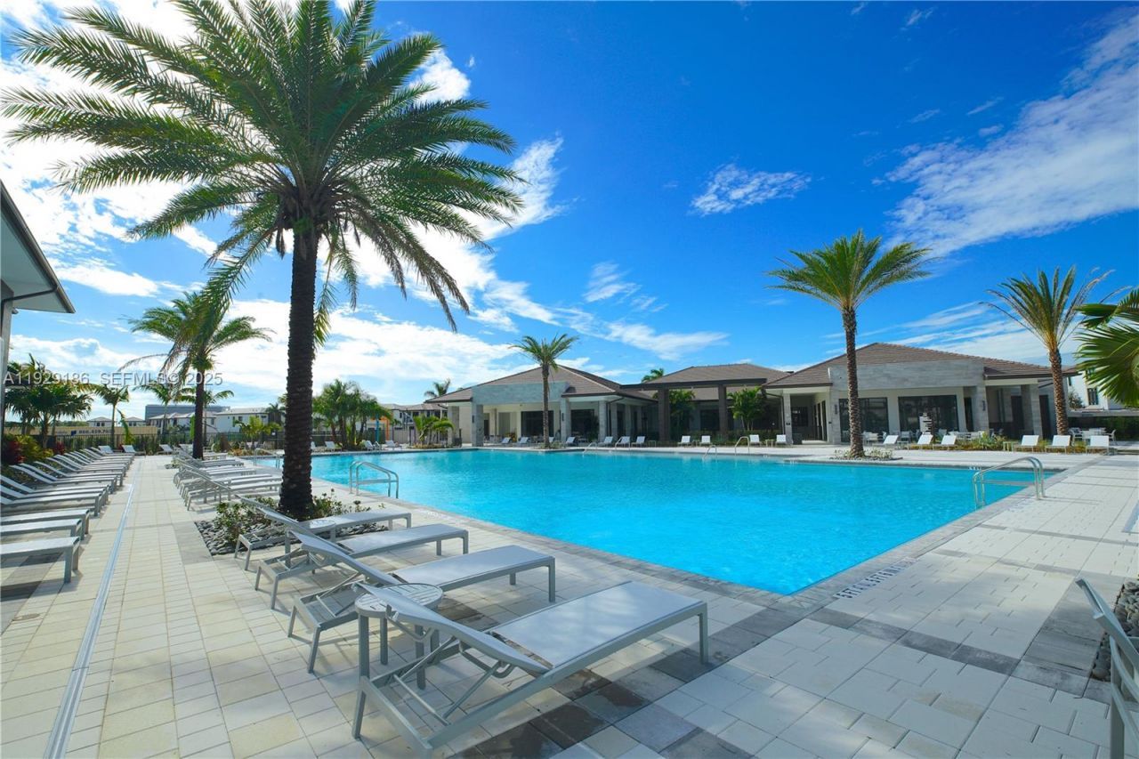 4654 NW 84th Ave, Doral, FL 33166 Photo