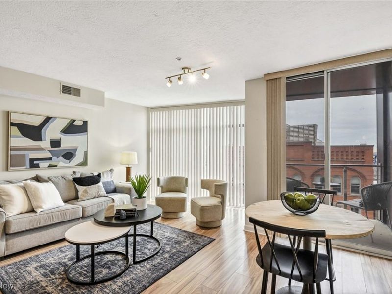 2222 Detroit Avenue, Unit 717, Cleveland, OH 44113 Photo 4