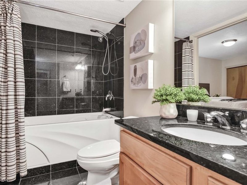 2222 Detroit Avenue, Unit 717, Cleveland, OH 44113 Photo 9