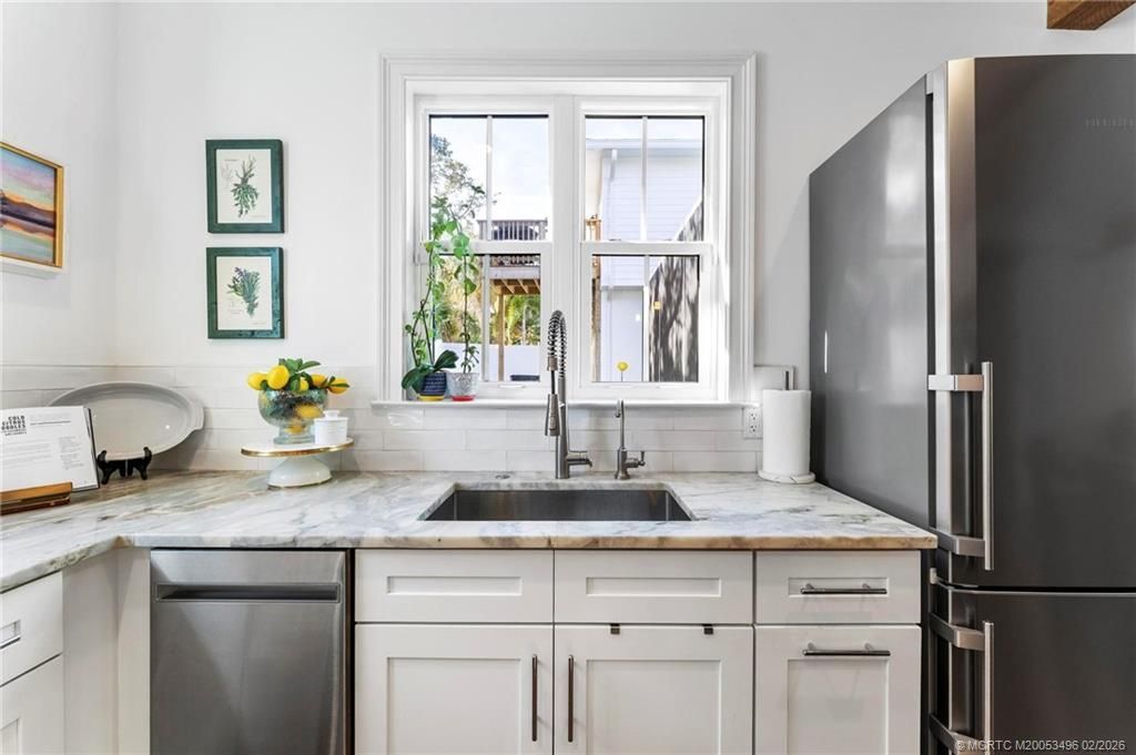 516 SW Camden Avenue, Stuart, FL 34994 Photo