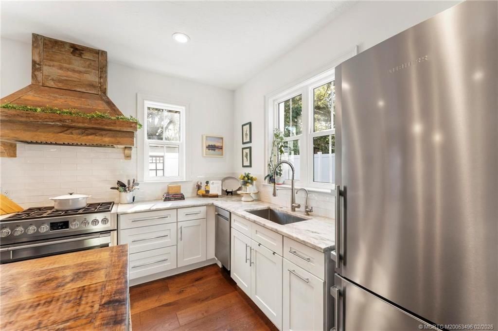 516 SW Camden Avenue, Stuart, FL 34994 Photo