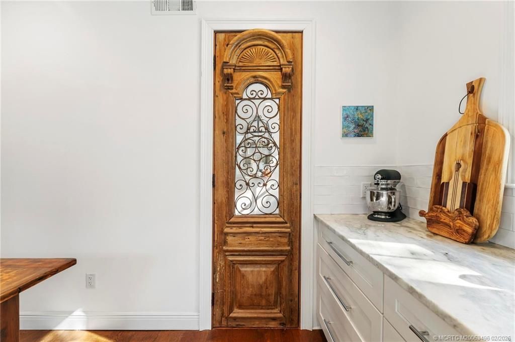 516 SW Camden Avenue, Stuart, FL 34994 Photo