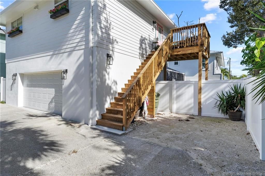 516 SW Camden Avenue, Stuart, FL 34994 Photo