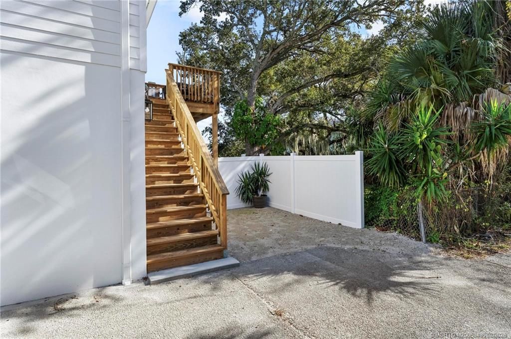 516 SW Camden Avenue, Stuart, FL 34994 Photo