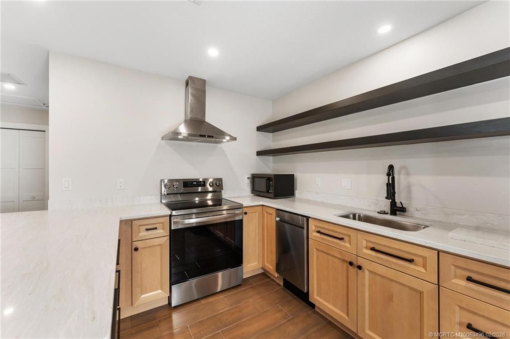 516 SW Camden Avenue, Stuart, FL 34994 Photo