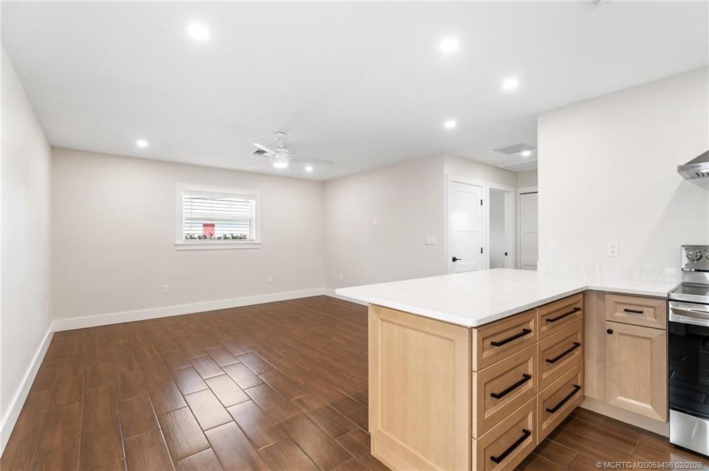 516 SW Camden Avenue, Stuart, FL 34994 Photo