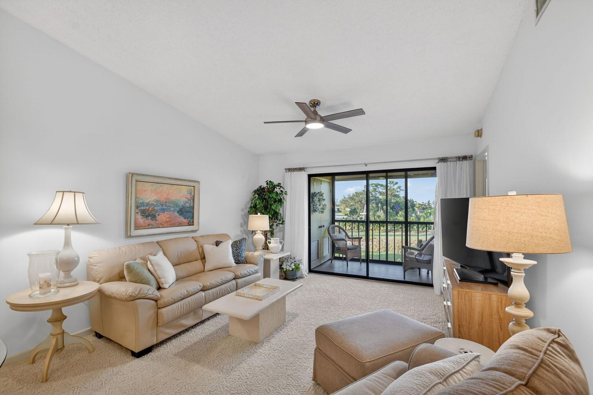 4542 Lucerne Lakes Boulevard E, Unit 202, Lake Worth, FL 33467 Photo