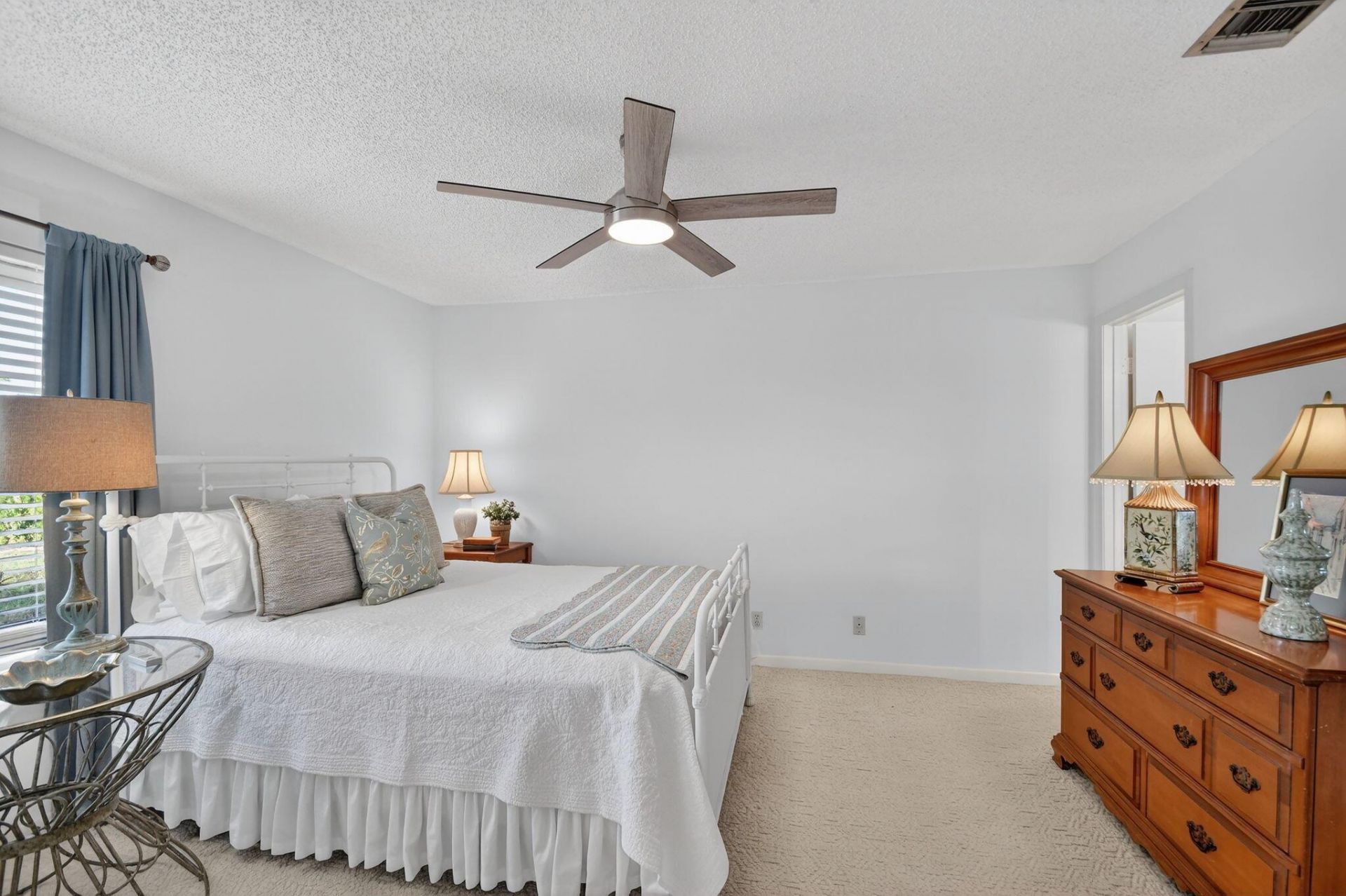 4542 Lucerne Lakes Boulevard E, Unit 202, Lake Worth, FL 33467 Photo