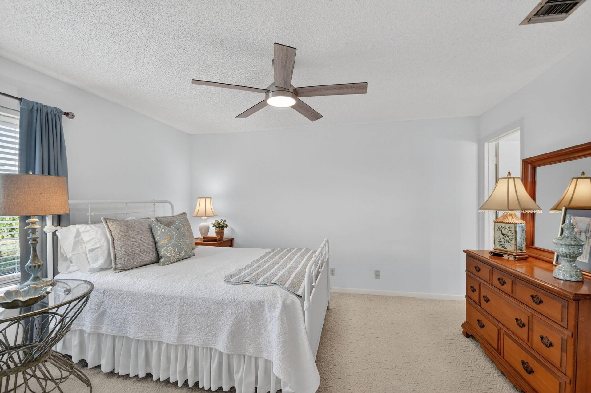 4542 Lucerne Lakes Boulevard E, Unit 202, Lake Worth, FL 33467 Photo