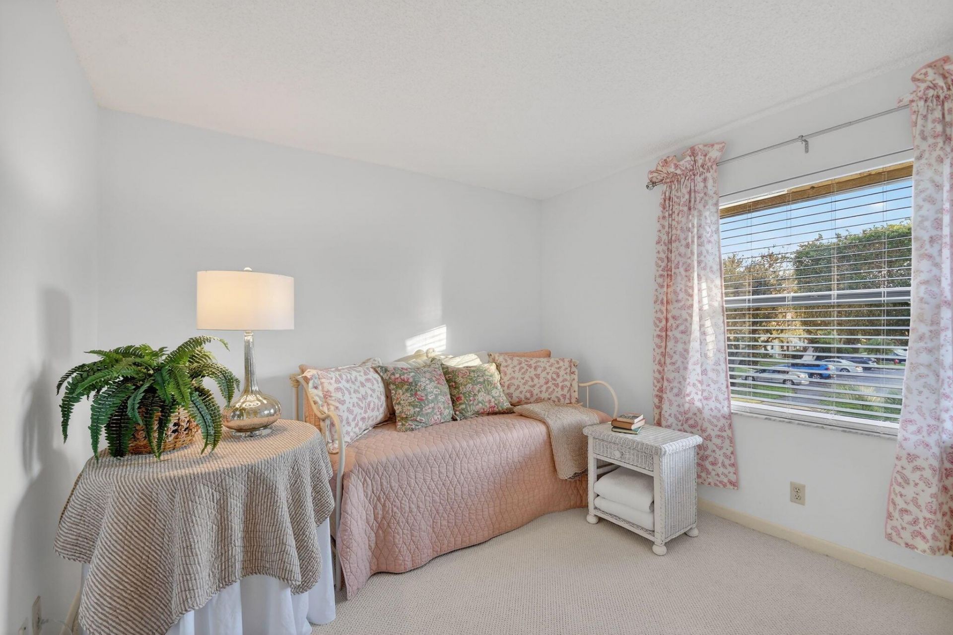 4542 Lucerne Lakes Boulevard E, Unit 202, Lake Worth, FL 33467 Photo