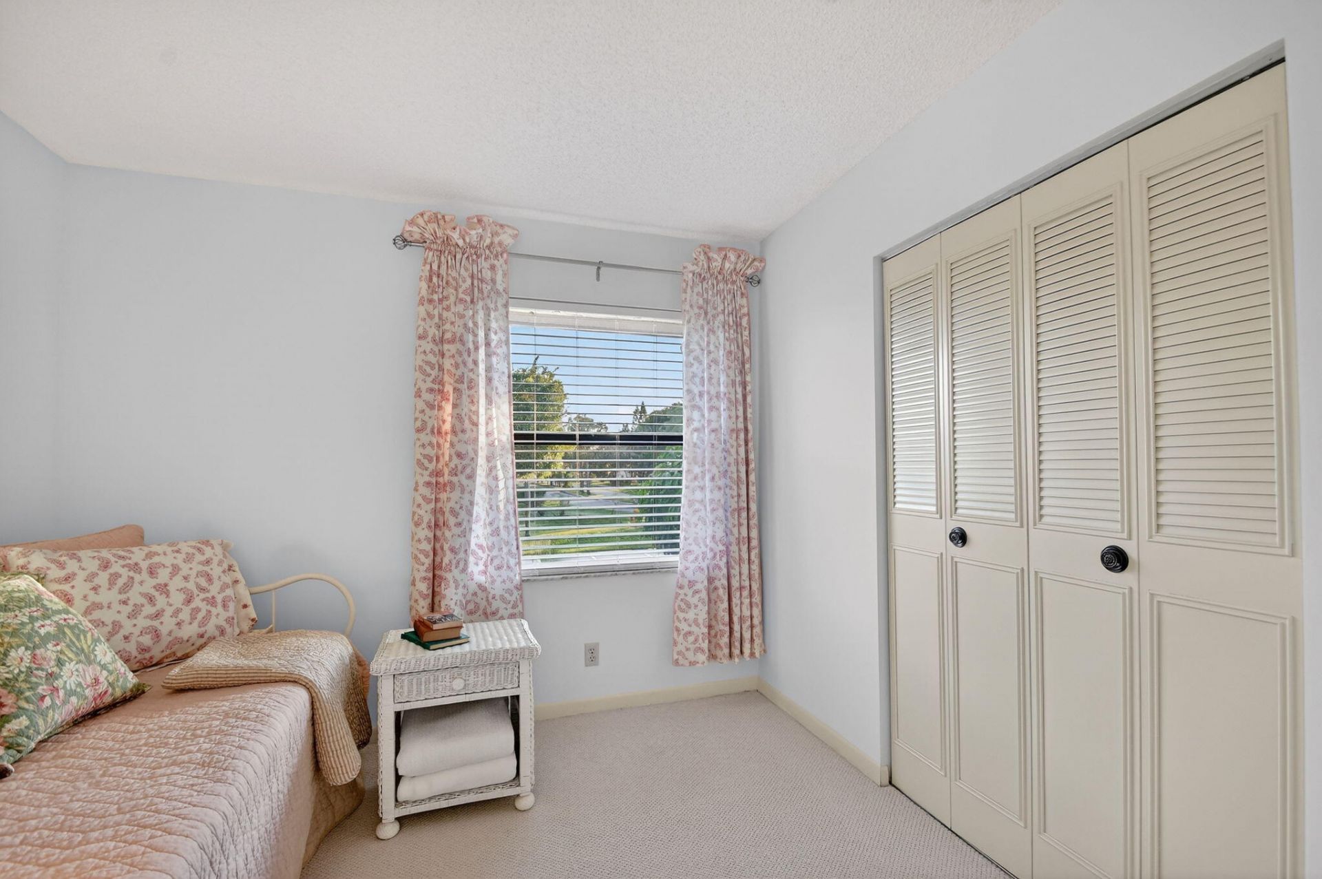 4542 Lucerne Lakes Boulevard E, Unit 202, Lake Worth, FL 33467 Photo