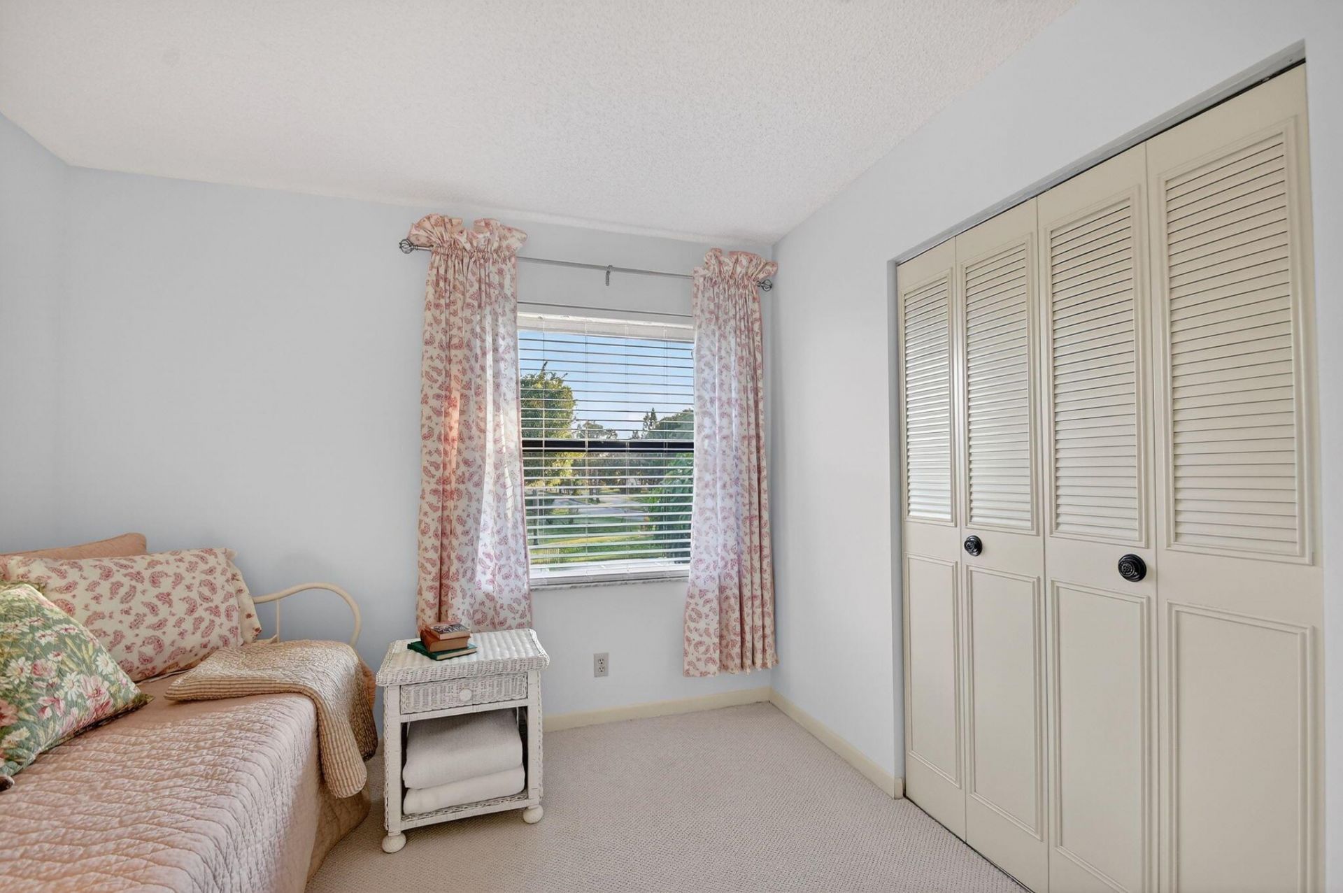 4542 Lucerne Lakes Boulevard E, Unit 202, Lake Worth, FL 33467 Photo