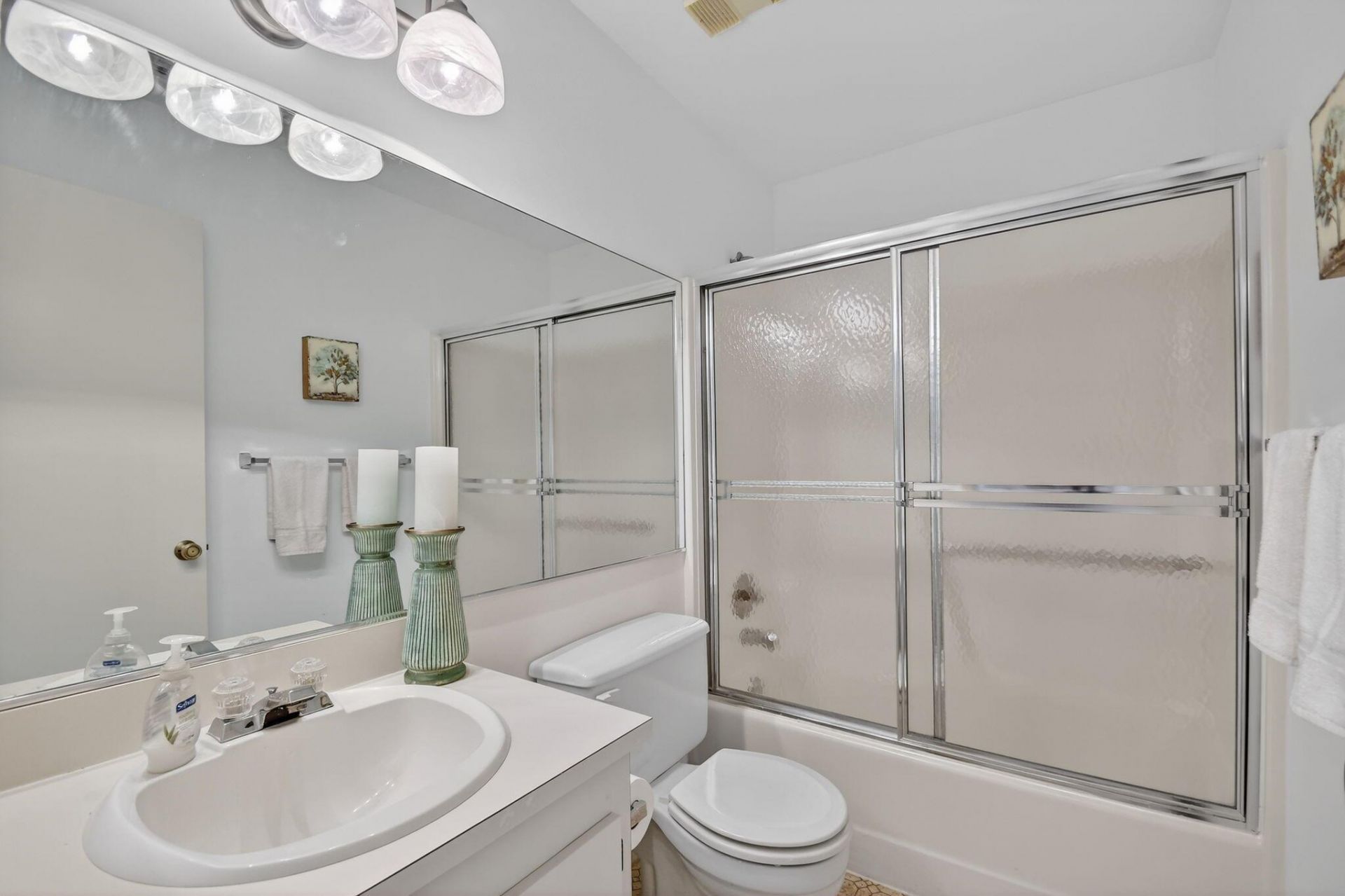 4542 Lucerne Lakes Boulevard E, Unit 202, Lake Worth, FL 33467 Photo