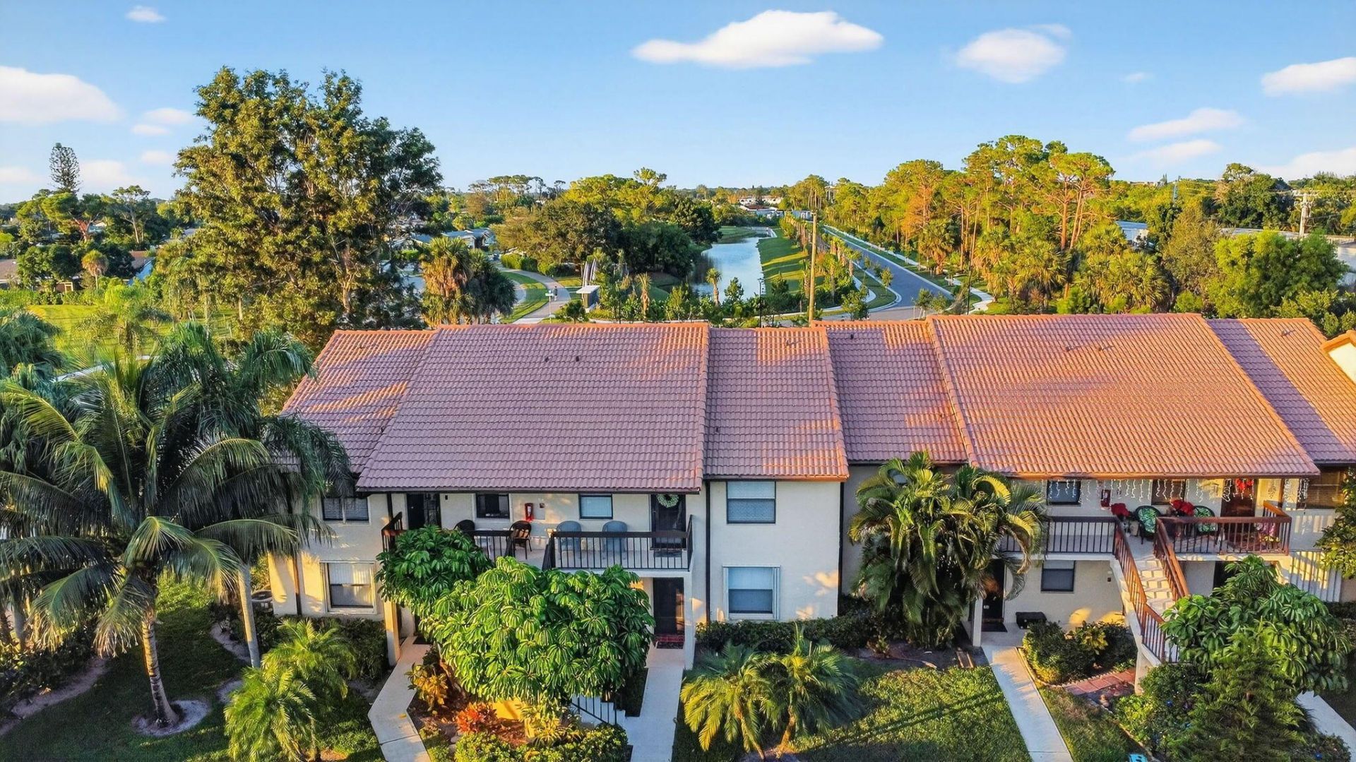 4542 Lucerne Lakes Boulevard E, Unit 202, Lake Worth, FL 33467 Photo