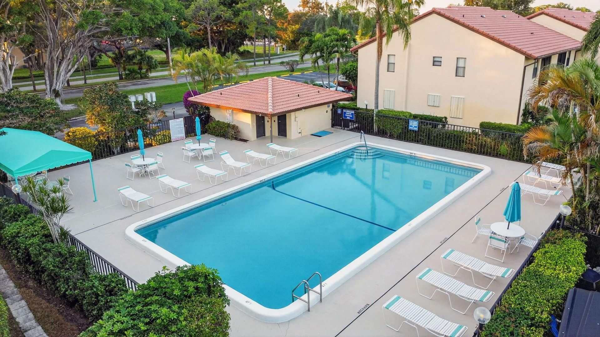 4542 Lucerne Lakes Boulevard E, Unit 202, Lake Worth, FL 33467 Photo