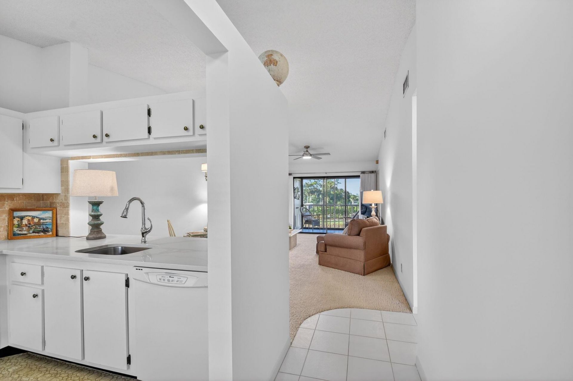 4542 Lucerne Lakes Boulevard E, Unit 202, Lake Worth, FL 33467 Photo