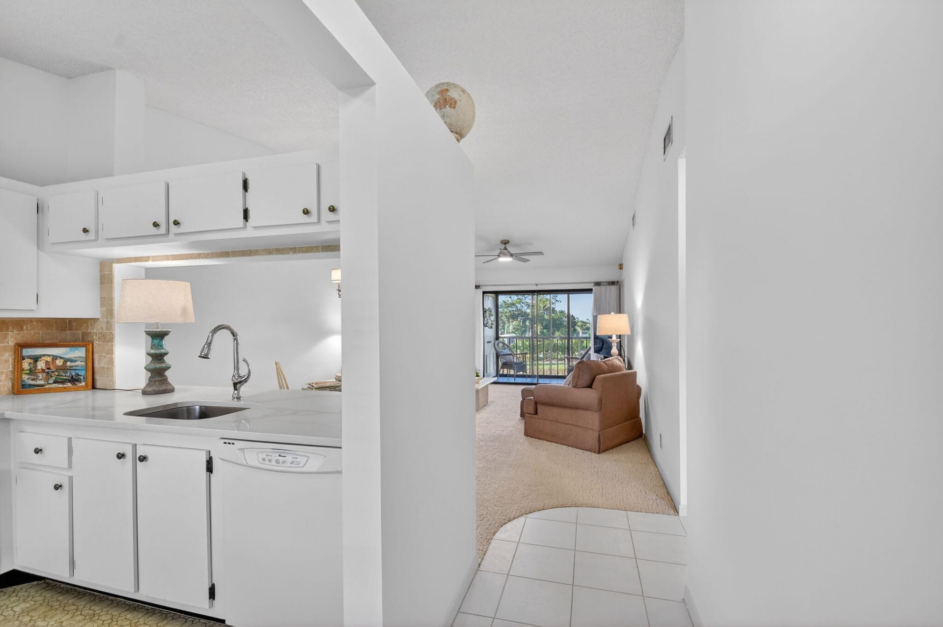 4542 Lucerne Lakes Boulevard E, Unit 202, Lake Worth, FL 33467 Photo