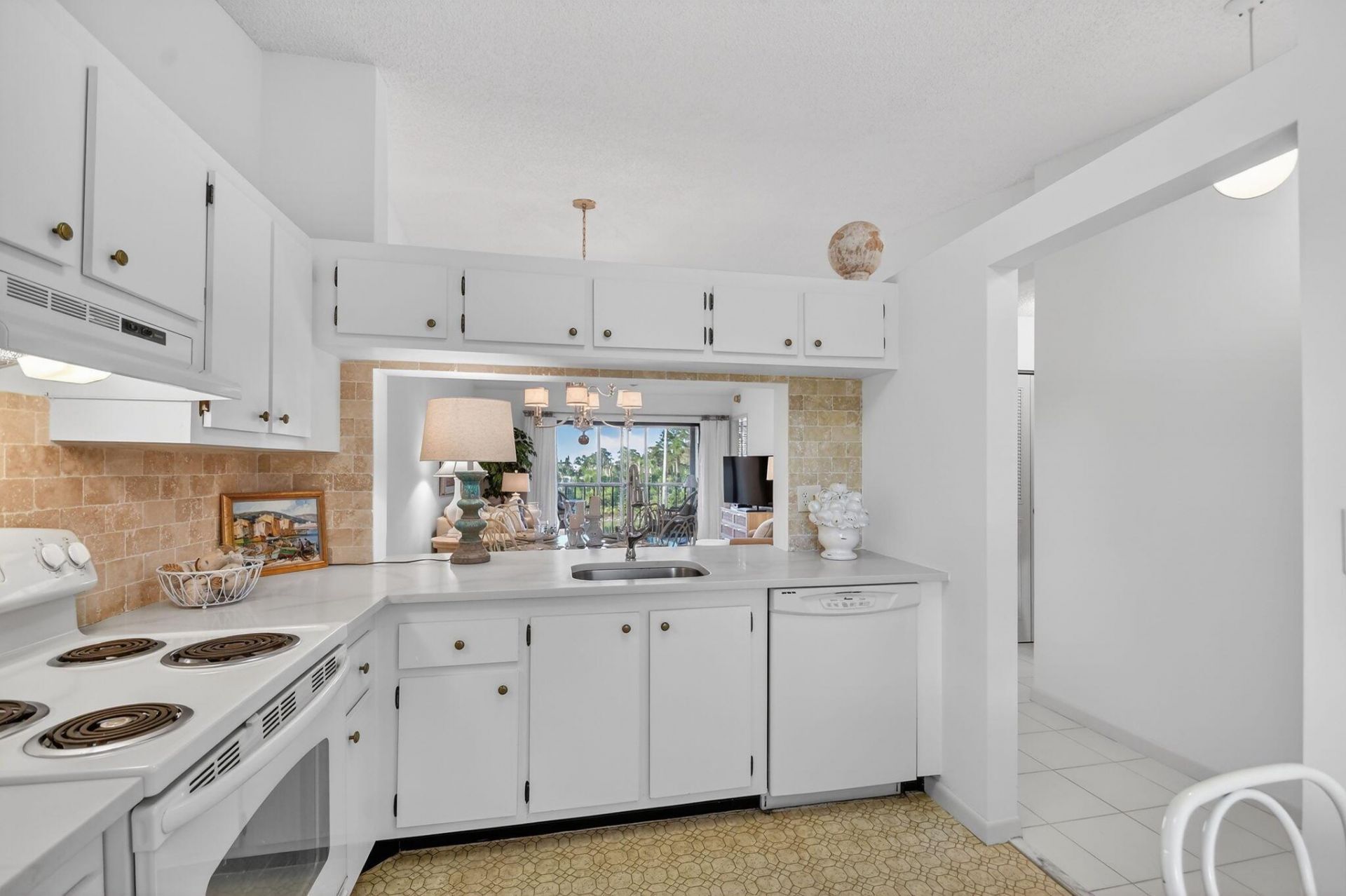 4542 Lucerne Lakes Boulevard E, Unit 202, Lake Worth, FL 33467 Photo