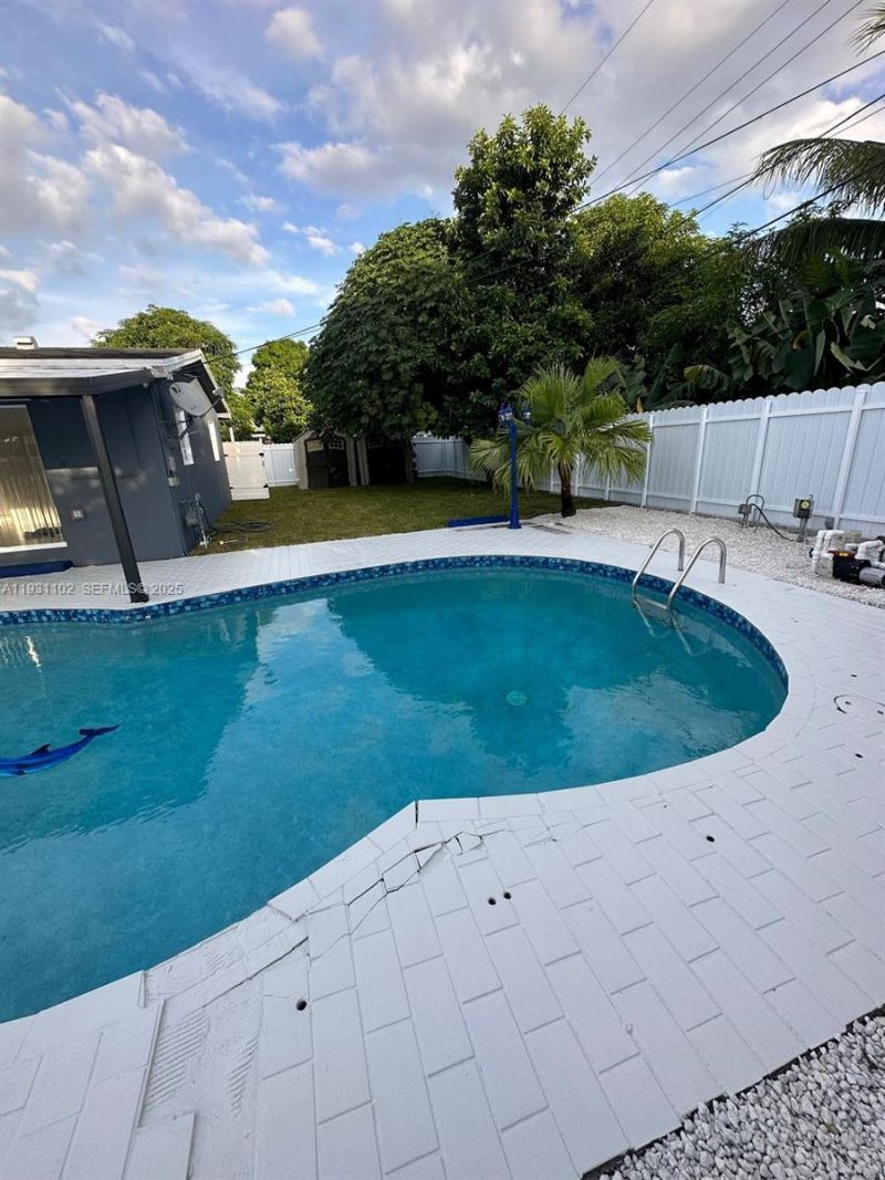 740 NW 178th Ter, Miami Gardens, FL 33169 Photo