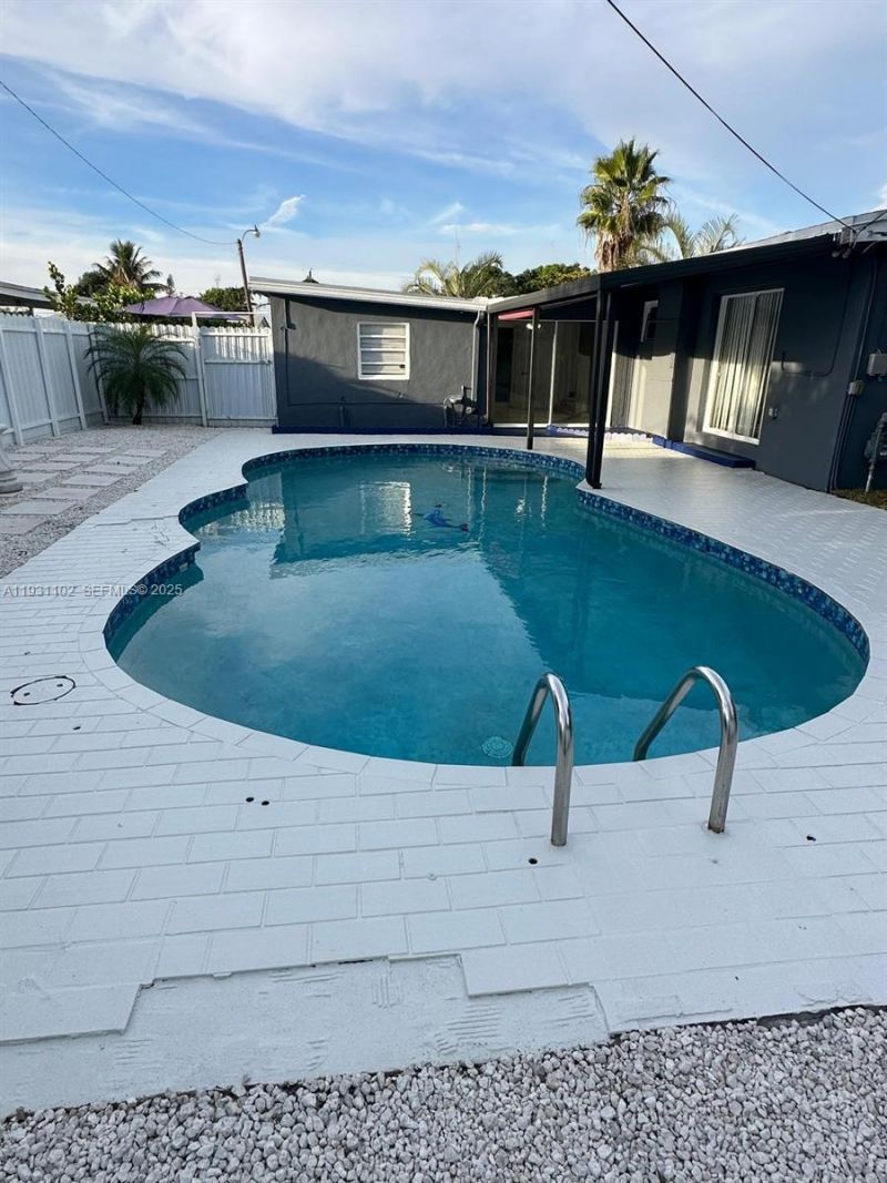 740 NW 178th Ter, Miami Gardens, FL 33169 Photo