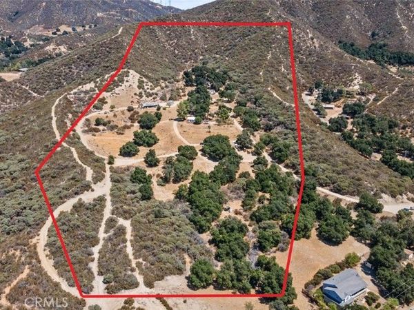 39813 Calle Carona, Green Valley, CA 91390