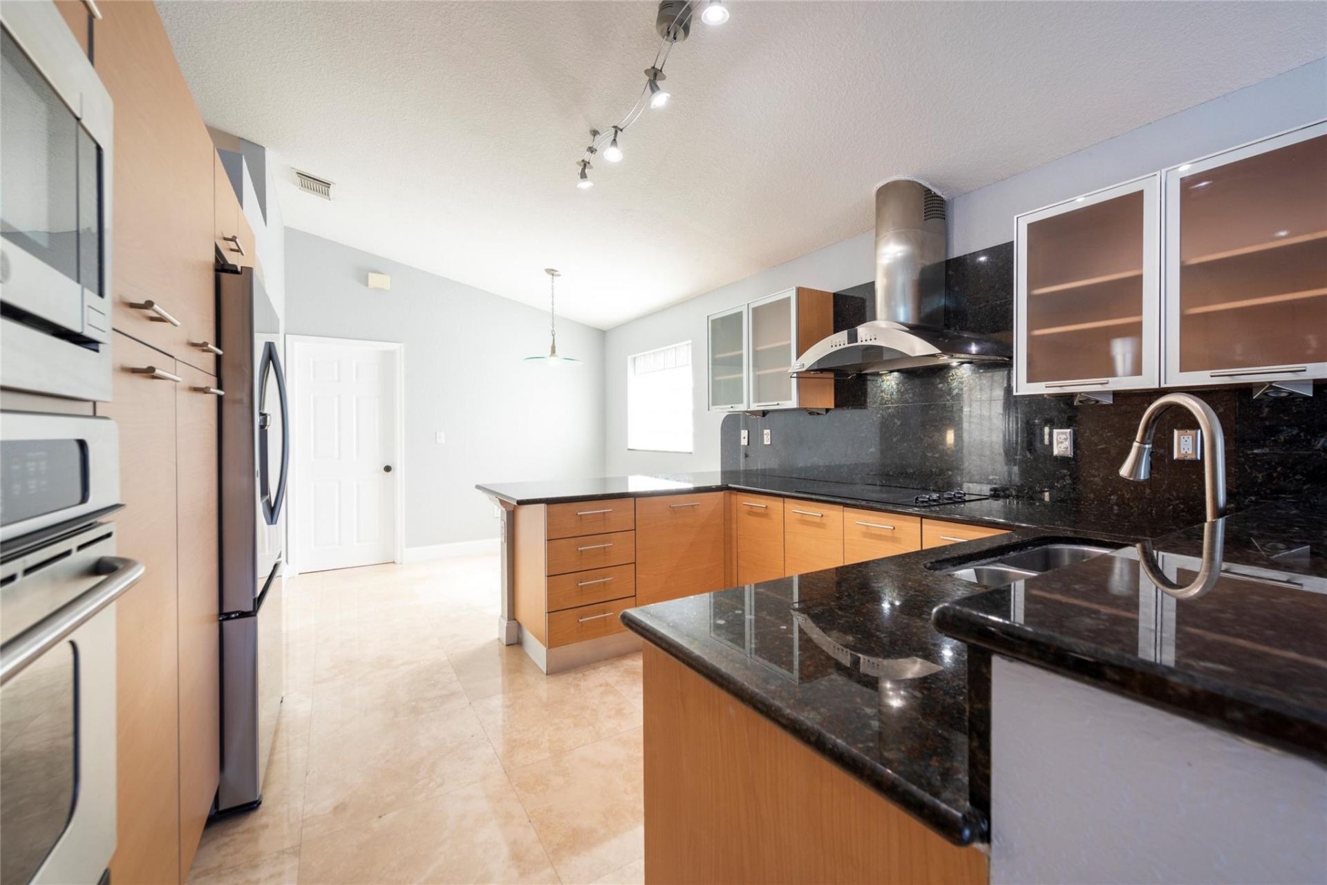 160 NW 166th Avenue, Pembroke Pines, FL 33028 Photo