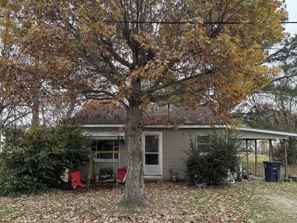 885 E Orr Street, Piggott, AR 72454