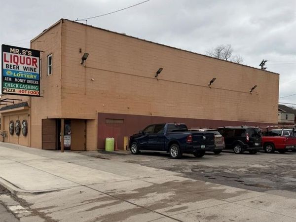 16830 E Warren Avenue , Detroit, MI 48224