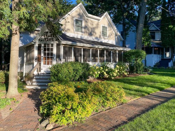 776 S Lakeshore Dr, Unit R, Fontana, WI 53125