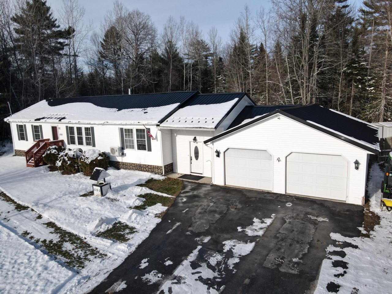 580 County Road, Milford, ME 04461 Main Photo