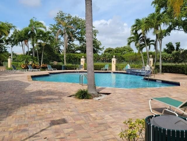 1701 Village Blvd, Unit 205, West Palm Beach, FL 33409 Photo