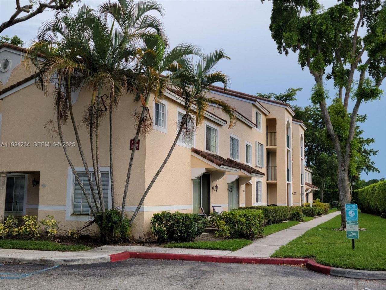 1701 Village Blvd, Unit 205, West Palm Beach, FL 33409 Photo