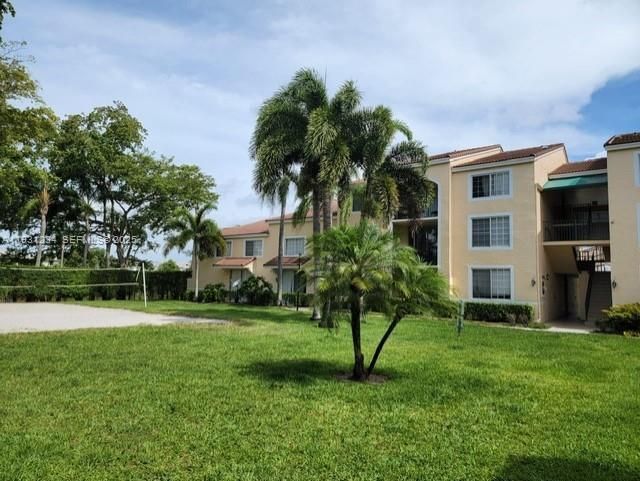 1701 Village Blvd, Unit 205, West Palm Beach, FL 33409 Photo