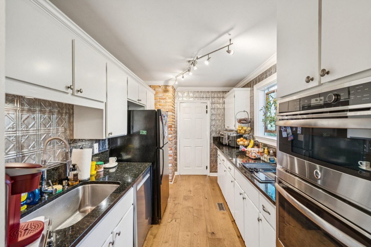 509 W 2nd South Street Photo 28