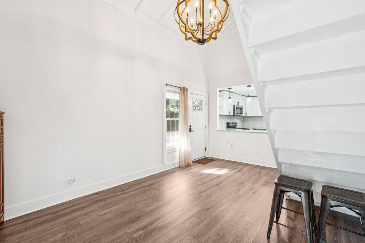 509 W 2nd South Street Photo 90