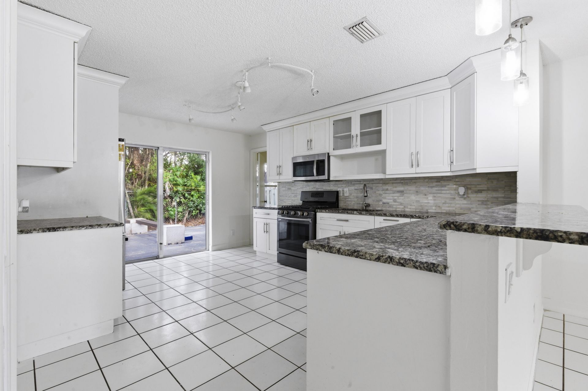 6130 Bluegrass Circle, Greenacres, FL 33463 Photo