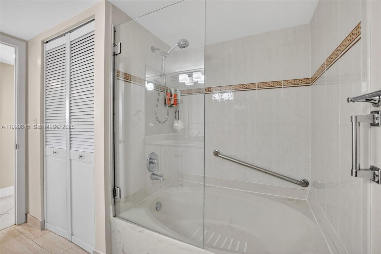 200 Leslie Dr, Unit 707, Hallandale Beach, FL 33009 Photo