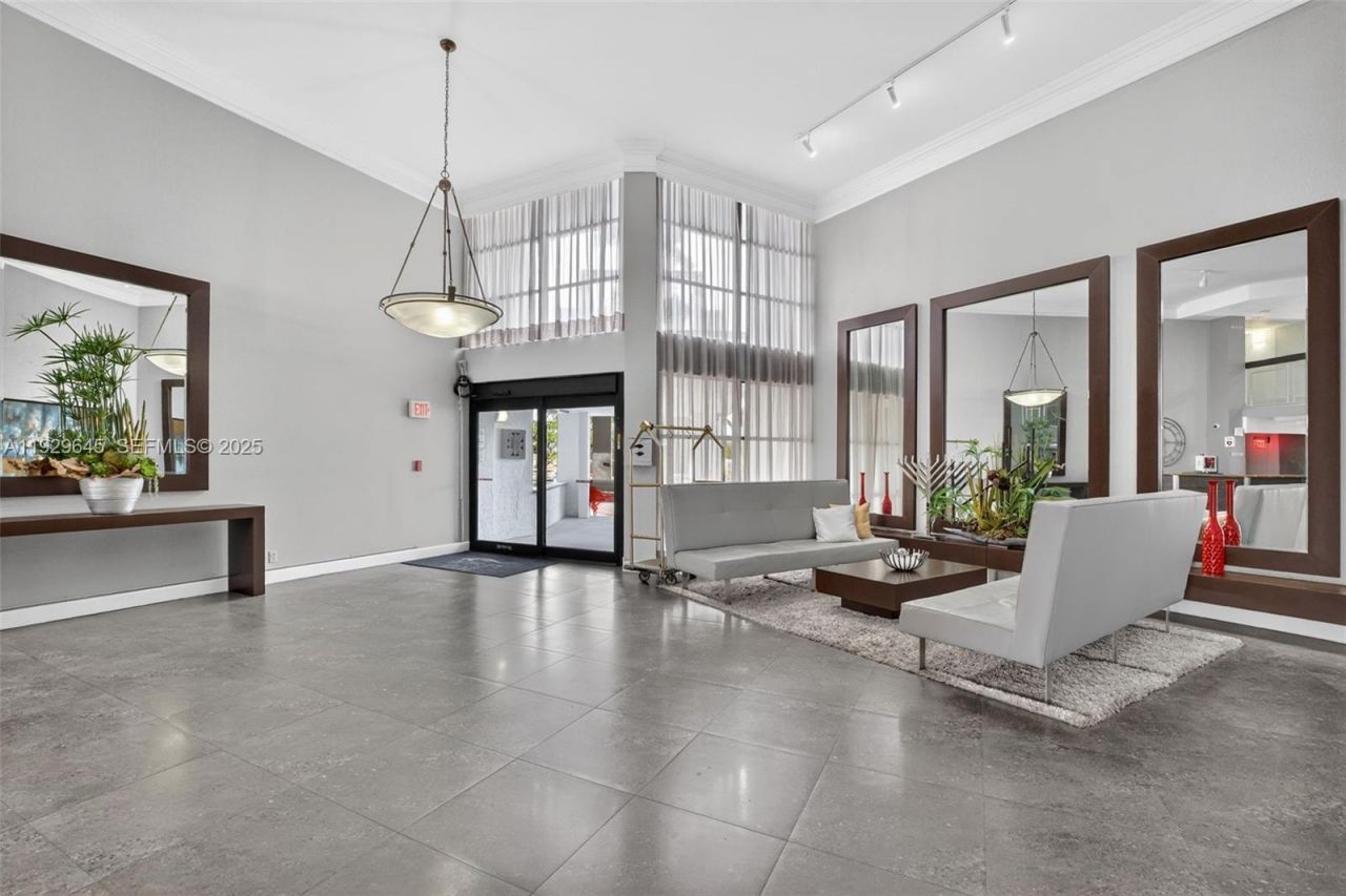 200 Leslie Dr, Unit 707, Hallandale Beach, FL 33009 Photo