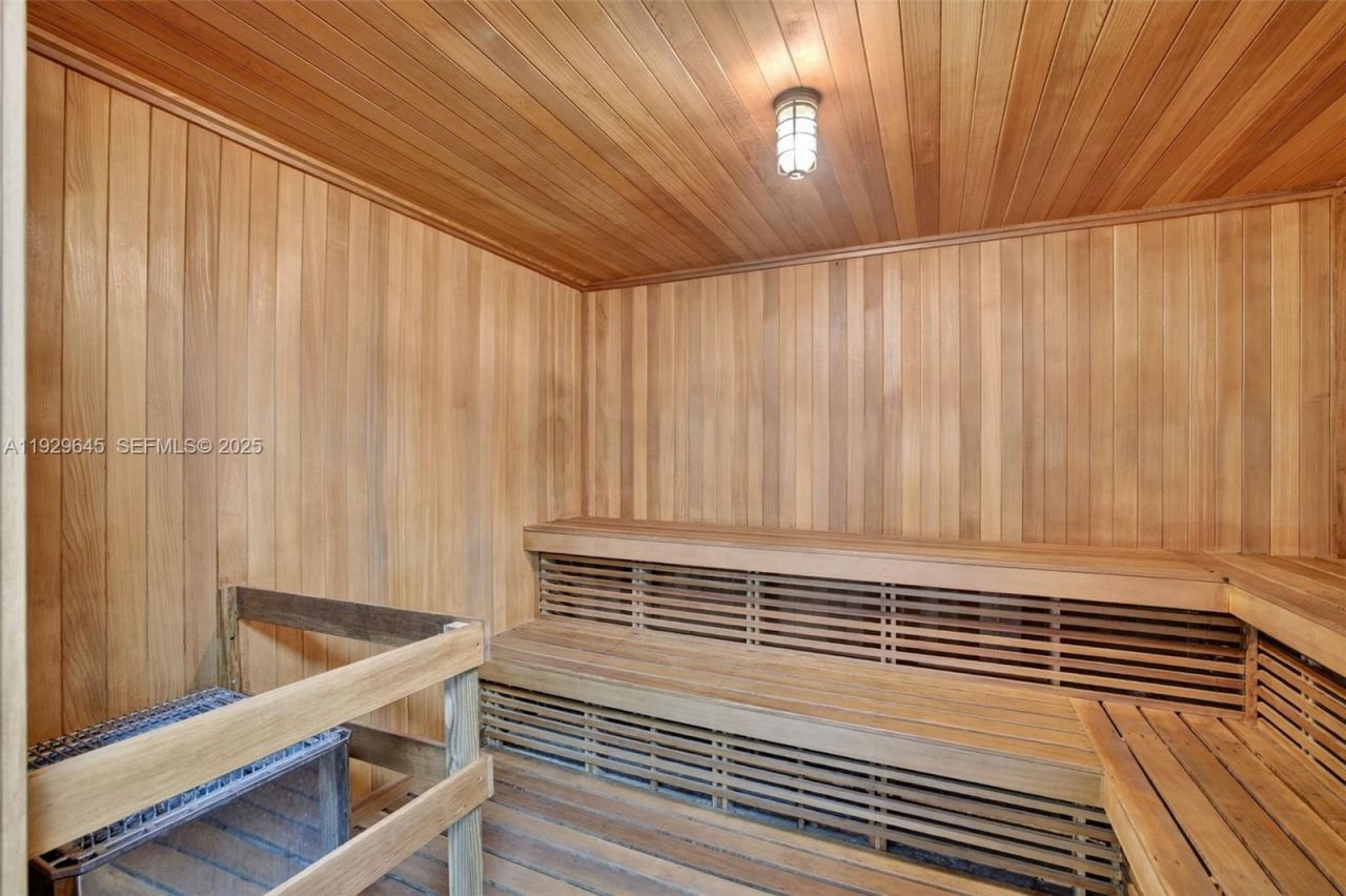 200 Leslie Dr, Unit 707, Hallandale Beach, FL 33009 Photo