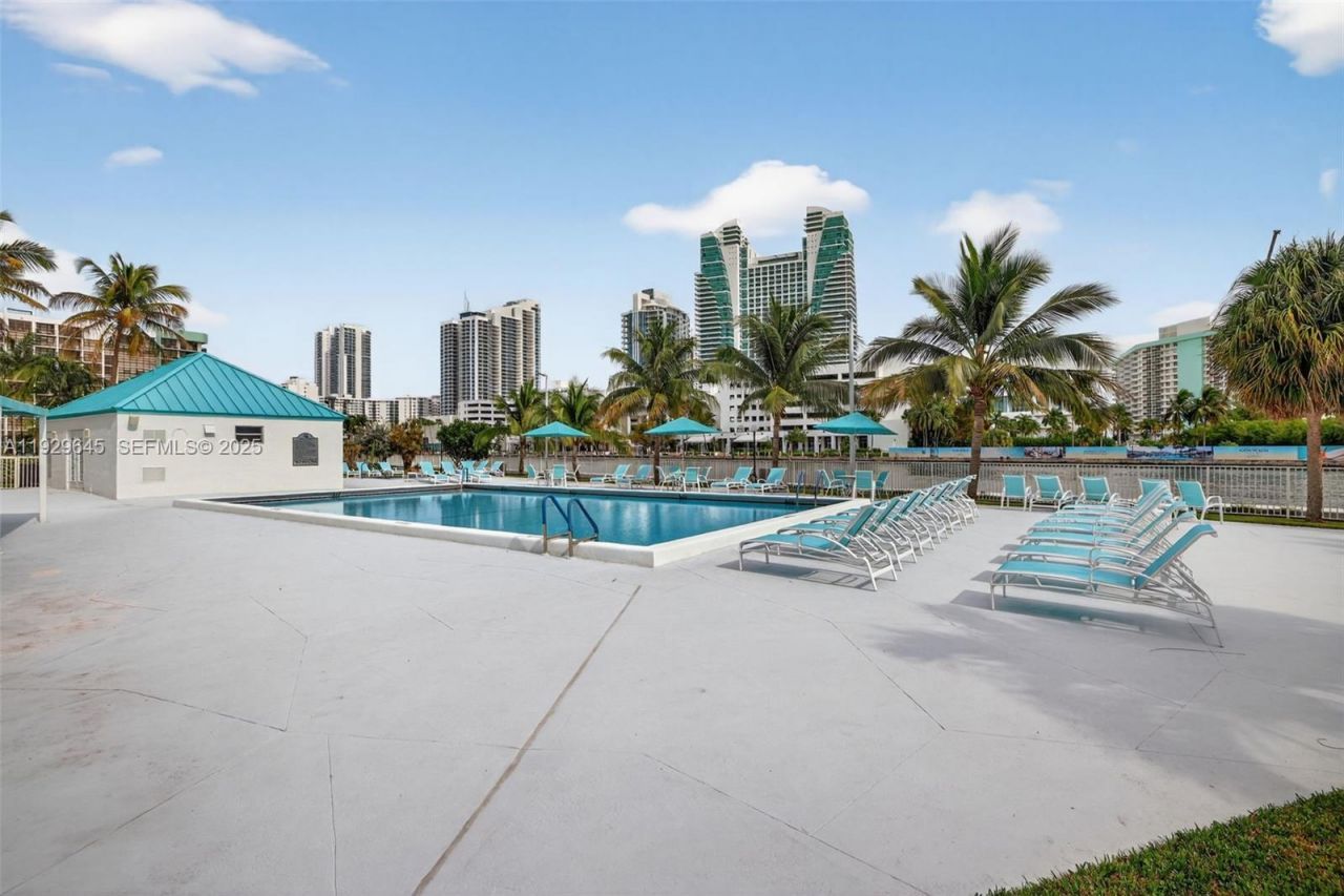 200 Leslie Dr, Unit 707, Hallandale Beach, FL 33009 Photo